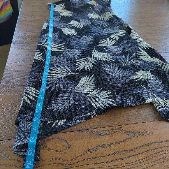 Damee sleeveless button front tropical leaf black gray asymmetrical Tunic M‎ - Picture 15 of 15